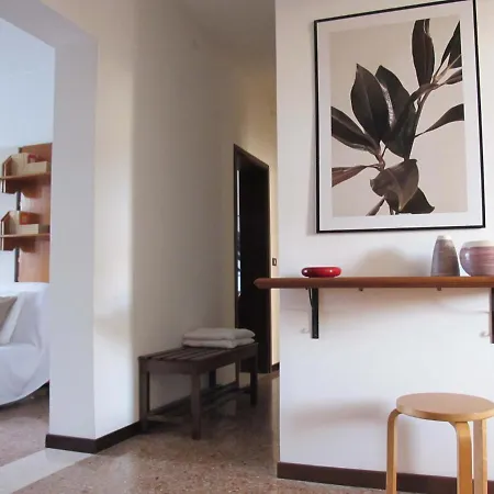 Lagoon View Apartment *